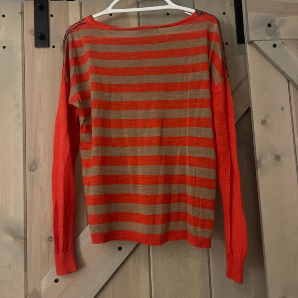 LIKE NEW LOFT Sweater - Picture 5 of 5